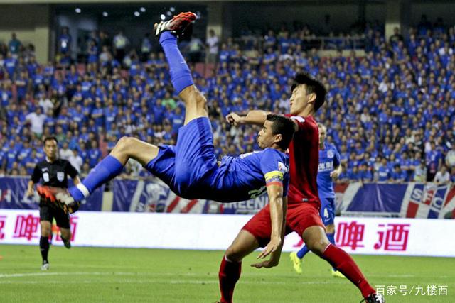 巴萨计划明夏签下哲凯赖什 作为莱万的理想接班人