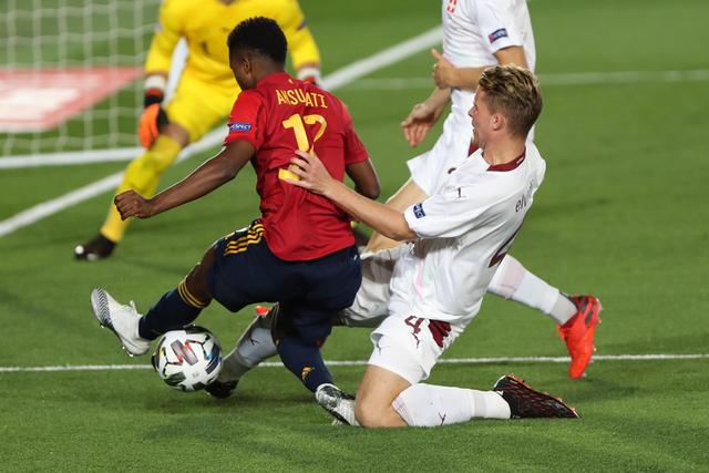 巴萨计划明夏签下哲凯赖什 作为莱万的理想接班人