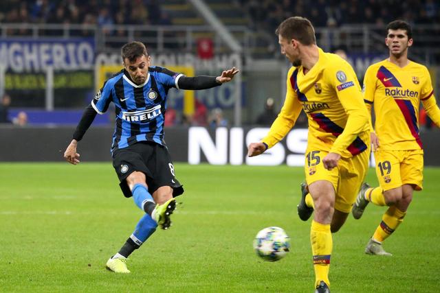 英超-萨拉赫造4球迪亚斯双响 利物浦6-3热刺